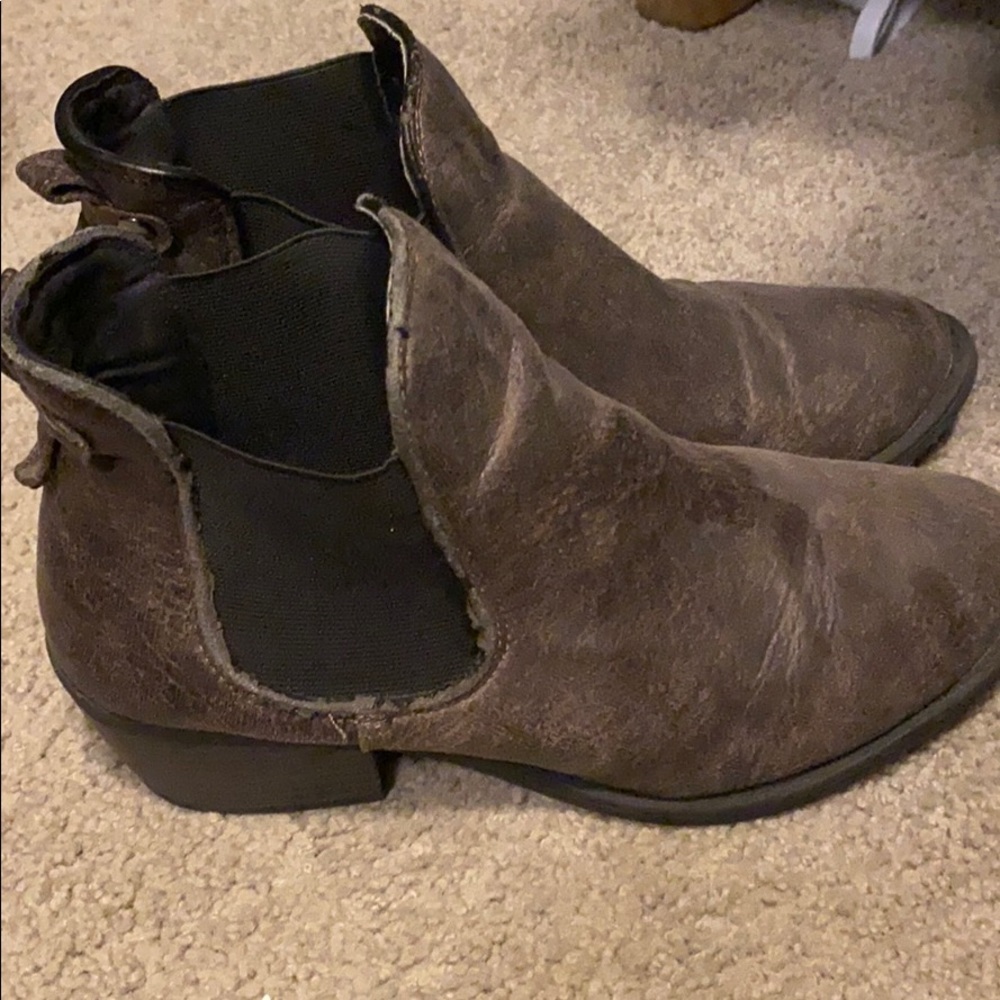 Bootie - Picture 2 of 3